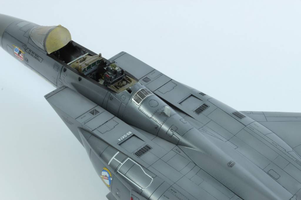 Montage F15-E Strike eagle, Revell 1/48éme 17041411270983657